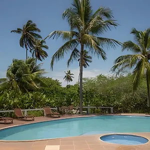Em Frente A De Taperapuan; Piscina; 1 Quarto; Wifi 300 Mbs; Estacionamento Gratuito 1 Veiculo Porto Seguro